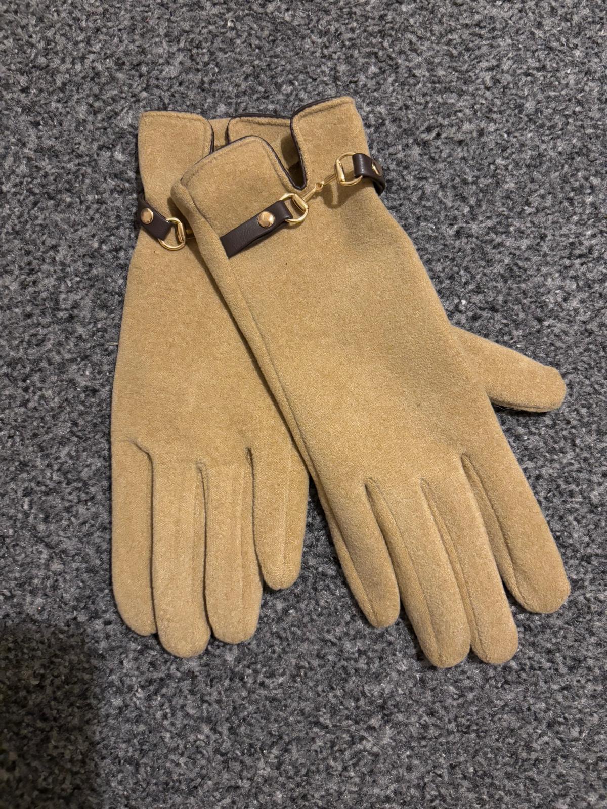 Elegant Suedette Gloves With Buckle Detail